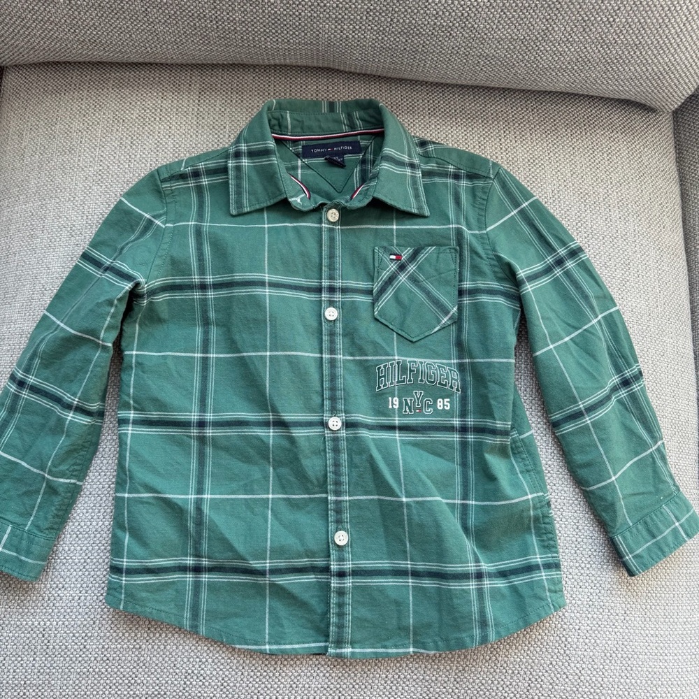 3/24$ Tommy Hilfiger Toddler Green Plaid Button Down Shirt size XXS (2-3)
